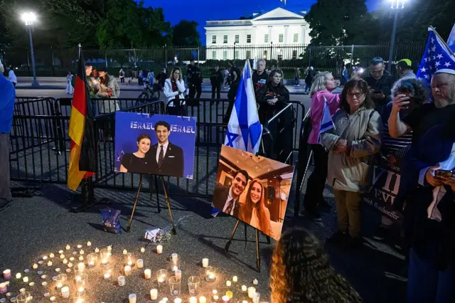 ယာရွန် လင်စ်ဆင်စကီးနဲ့ ဆာရာလင်းမေးလ်ဂရင်းတို့စုံတွဲအတွက် ဆုတောင်းပွဲ