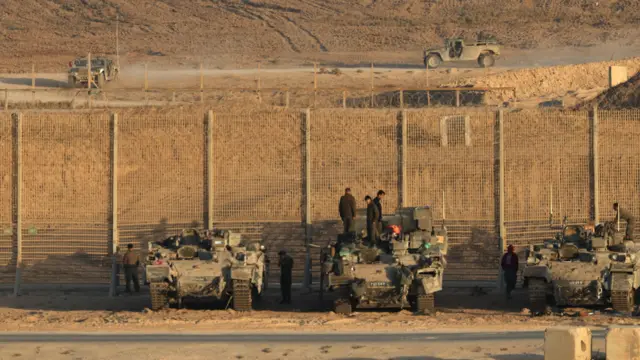 در ۱۱ روز گذشته که از آتش‌بس غزه می‌گذرد طرفین یکدیگر را به نقض آن متهم کرده‌اند 