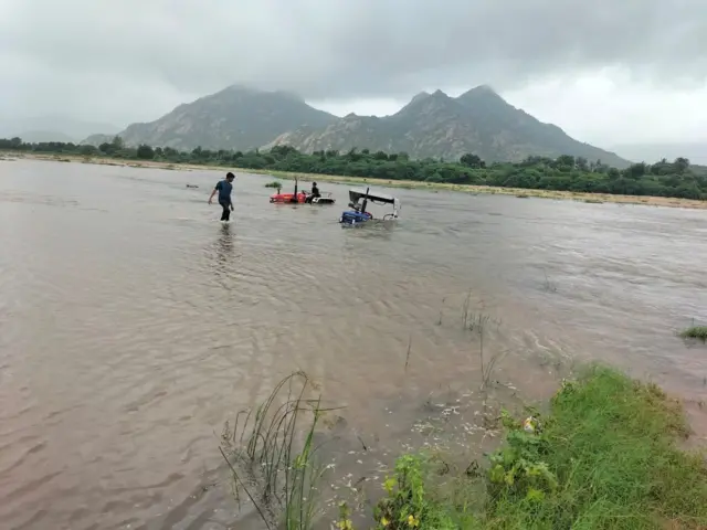 બીબીસી ગુજરાતી હવામાન વરસાદ પાણી પૂર વેધર અપડેટ બનાસકાંઠા ખેડા