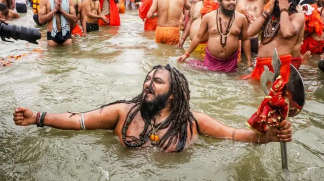 மகா கும்ப மேளா: சரஸ்வதி நதி குறித்து புராணங்கள் கூறுவது என்ன?