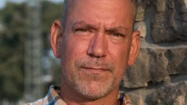 స్వతంత్ర అభ్యర్థి