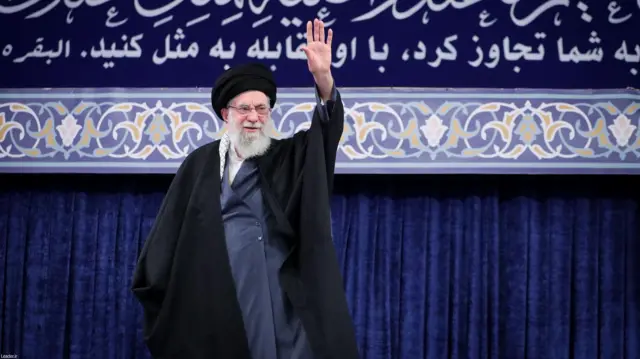 ایران کے رہبر اعلیٰ آیت اللہ علی خامنہ ای