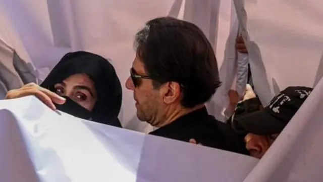 بشریٰ بی بی، عمران خان، توشہ خانہ کیس، سعودی عرب