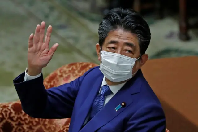 "Shinzo Abe dies" around 5...9 and "shooting": [Japan ex-PM] die afta dem shoot am