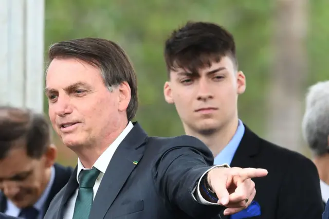 Jair Bolsonaro e Renan Bolsonaro