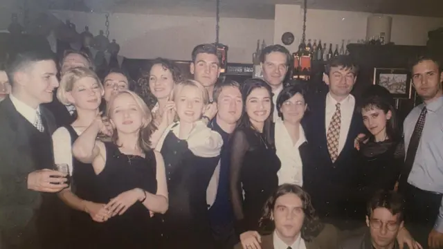 Klasa Branka Ružića (prvi sleva), koja je 1993. upisala prvu godinu studija međunarodnih odnosa na Fakultetu političkih nauka