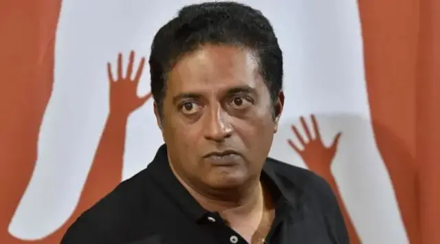 अभिनेता प्रकाश राज. 