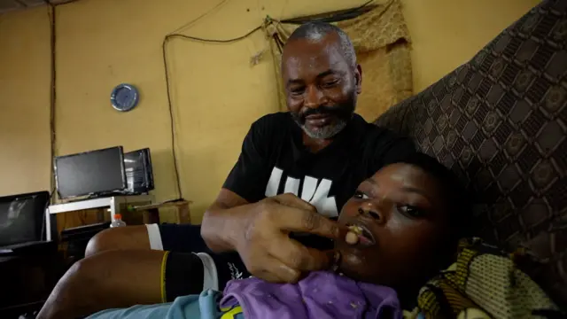 Mr Soji and Oyinkansola 