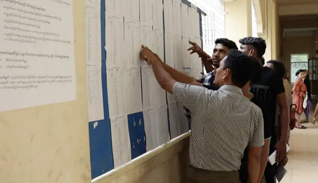 ရိုဟင်ဂျာ ကျောင်းသားများ