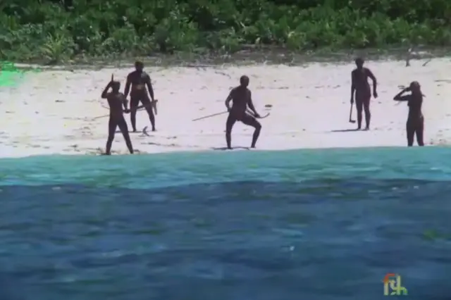 'मॅन इन सर्च ऑफ मॅन' या माहितीपटातील दृश्य