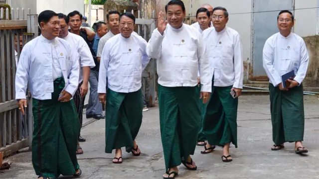 ရန်ကုန်ခရီးစဥ်မှာတွေ့ရတဲ့ ကြံ့ခိုင်ရေးပါတီ ဥက္ကဋ္ဌ ဦးခင်ရီ