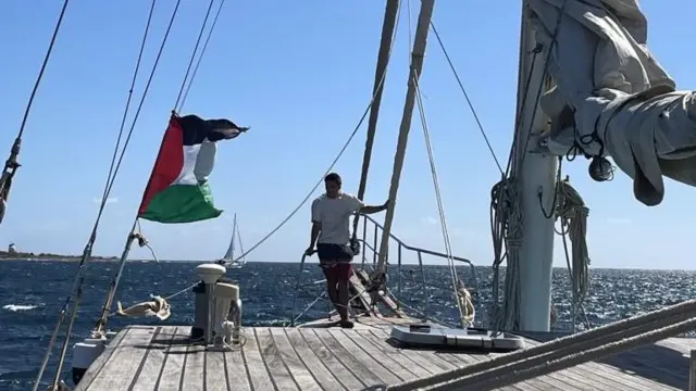 Ognjen Marković na brodu Adara dok su plovili ka Gazi