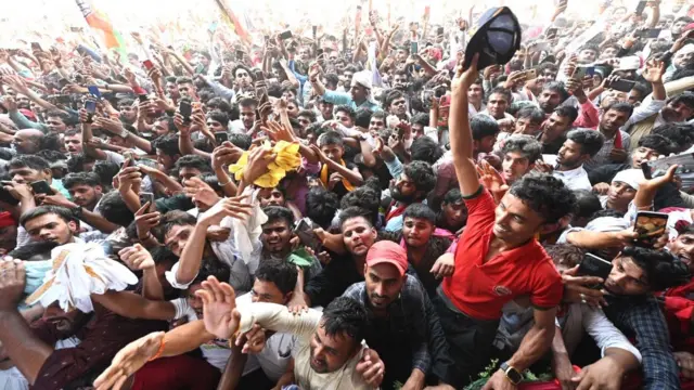 रैली में भीड़