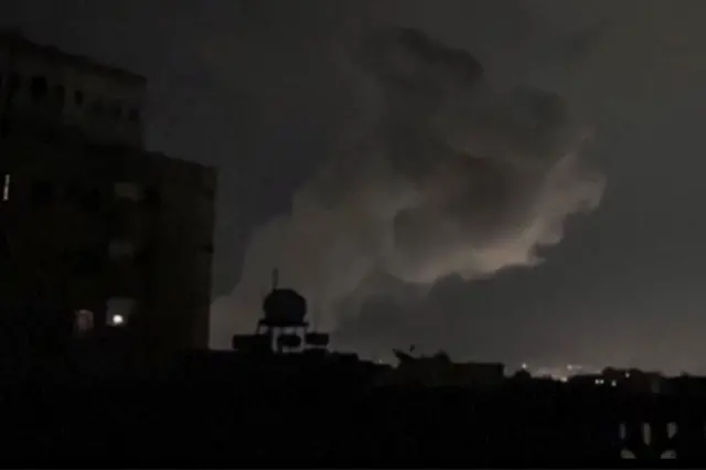 யேமன், ஹூத்தி கிளர்ச்சிக்குழு, அமெரிக்கா, வான் வழித் தாக்குதல், டிரோன் தாக்குதல், செங்கடல், சூயஸ் கால்வாய், வணிகக் கப்பல் போக்குவரத்து 