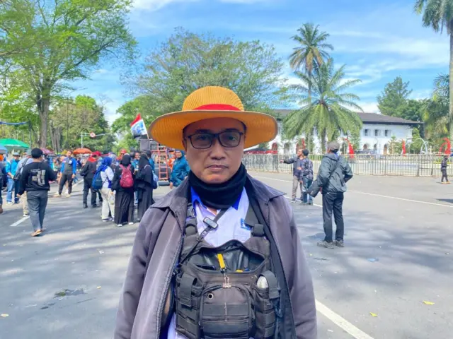 Yanto Sulistianto, buruh outsourcing