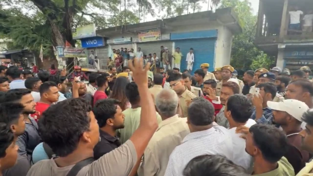 ঘটনার পর থেকে বারে বারে উত্তপ্ত হয়ে উঠেছে সূর্যপুর এলাকা
