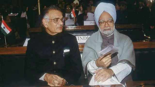 मनमोहन सिंह के साथ शिवराज पाटिल.