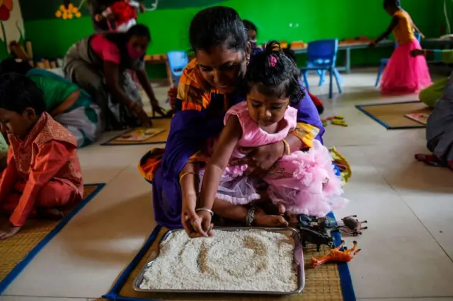 બાળમંદિરમાં બાળકો