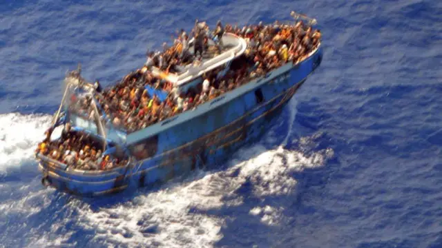 Barco com migrantes que naufragou perto da costa grega,paypal casino 2024junho