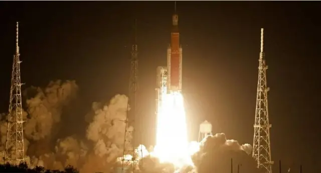 Dayax gacmeedka Nasa