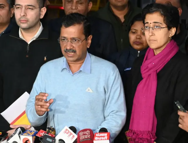 अरविंद केजरीवाल और आतिशी