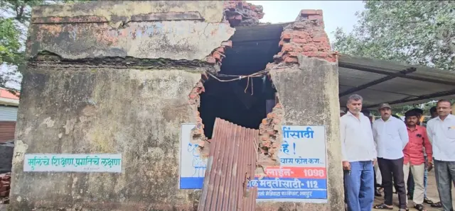 अतिवृष्टीचा फटका धाराशिव जिल्ह्यातील शाळांना