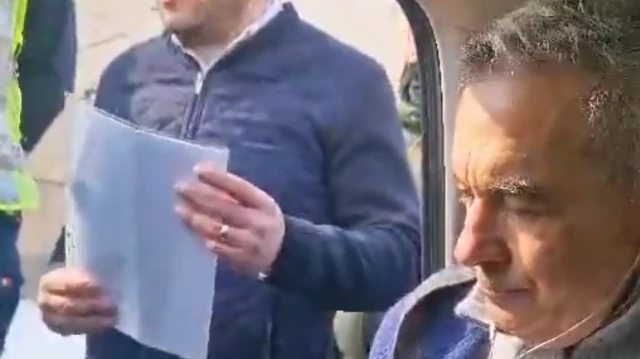 Policija u Bukureštu je zaustavila automobil u kojem je bio Kalin Đorđesku i odvela ga na ispitivanje