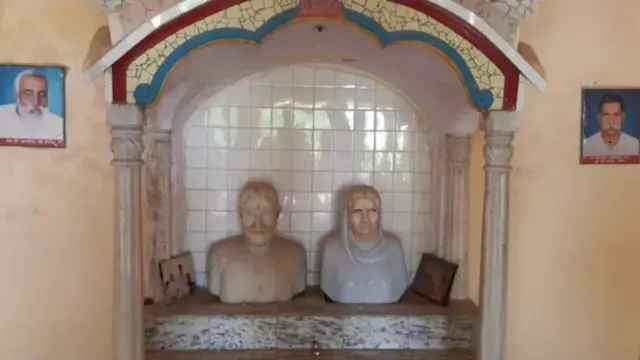 आगरा के गांव खेड़ा राठौर में बना डाकू मान सिंह का मंदिर