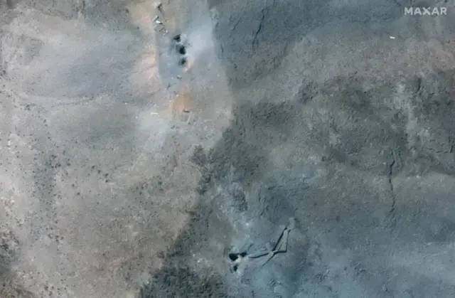 Amasanamu y'ibigendajuru yerekana ibinogo ku kigo ca nikleyeri ca Fordo muri Irani inyuma y'aho giterewe amabombe na Amerika