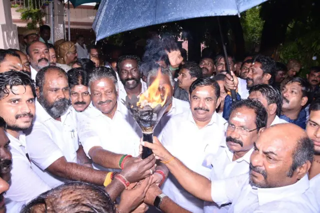 முத்துராமலிங்க தேவரின் தங்க கவச சர்ச்சை 