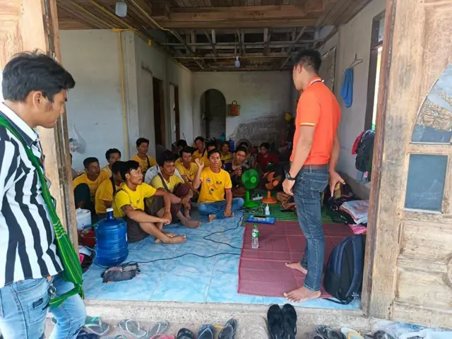  စာချုပ်ထဲကအလုပ်မဟုတ်ဘဲ တခြားနေရာမှာအလုပ်လုပ်နေရတဲ့ MOU အလုပ်သမားတွေ