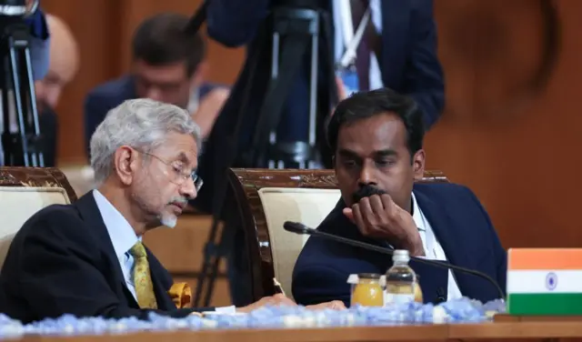 প্রধানমন্ত্রী নরেন্দ্র মোদীর পরিবর্তে এই সম্মেলনে যোগ দিয়েছেন ভারতের পররাষ্ট্রমন্ত্রী এস জয়শঙ্কর। 