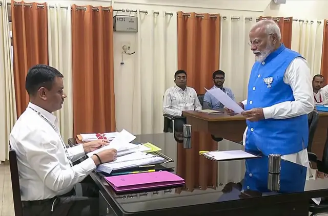 प्रधानमंत्री नरेंद्र मोदी