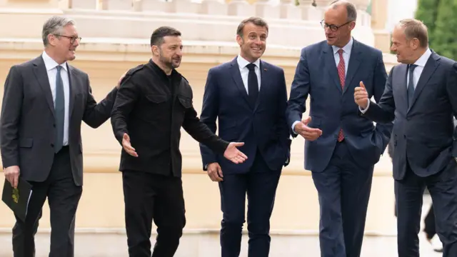 (soldan sağa) İngiltere Başbakanı Keir Starmer, Ukrayna Cumhurbaşkanı Volodimir Zelenskiy, Fransa Cumhurbaşkanı Emmanuel Macron, Almanya Başbakanı Friedrich Merz ve Polonya Başbakanı Donald Tusk