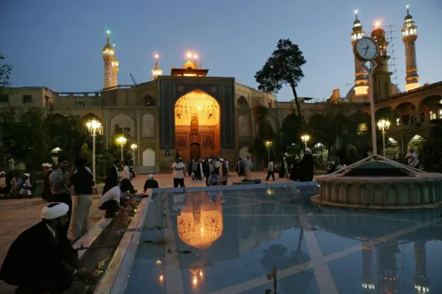 কুম শহরের প্রায় ছয়শো বছর প্রাচীন ধর্মীয় শিক্ষা প্রতিষ্ঠান ফাইজিয়েহ স্কুল