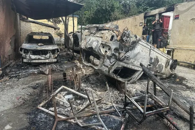 थाने में आग लगाई