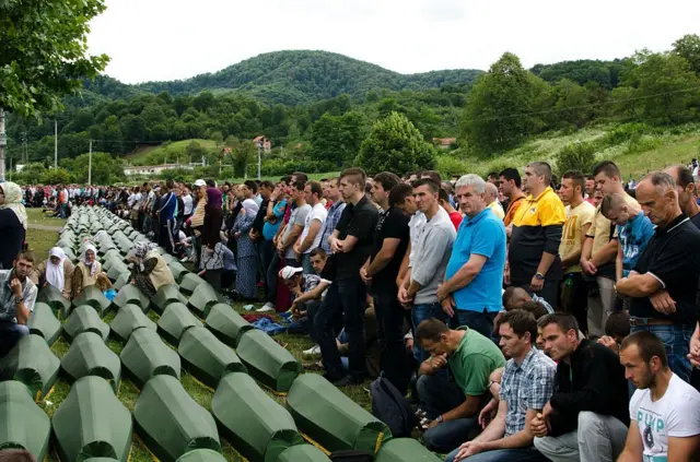 Commémoration à Srebrenica