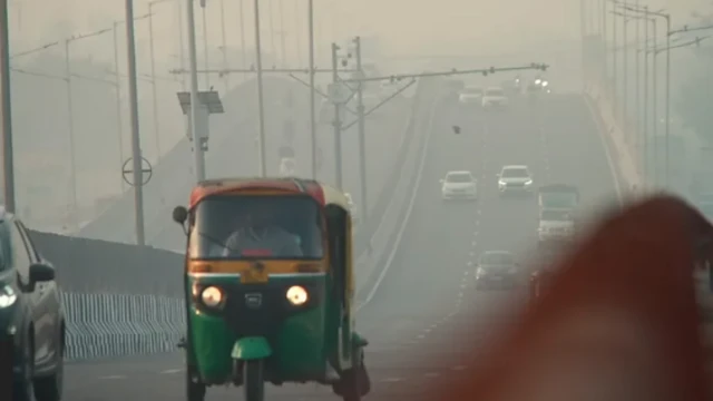 దిల్లీలో వాయు కాలుష్యం