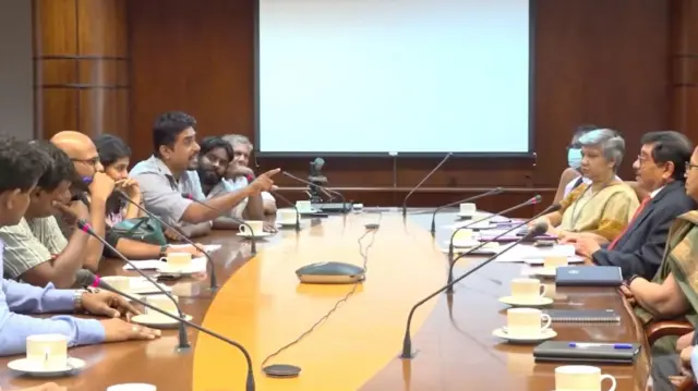 වෘත්තීය සමිති නියෝජිතයින් සහ ශ්රී ලංකා මහ බැංකුවේ අධිපති ආචාර්ය නන්දලාල් වීරසිංහ සහ මහ බැංකුවේ ජ්යෙෂ්ඨ නිලධාරීන් අතර දේශීය ණය ප්රශස්තකරණයේදී සේවක අර්ථසාධක අරමුදලට අදාළ කරුණු පිළිබඳ සාකච්ඡාව