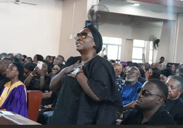 Nne Somtochukwu,Oriakụ  na nwanne ya nwoke