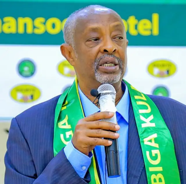 Wasiirka Arrimaha Gudaha waxa uu horey u ahaa kabtan ka tirsan ciidamada Soomaaliya 