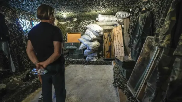 Turistas visitando el Túnel de la Esperanza