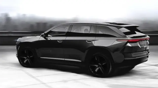 بال بزرگ روی سقف ظاهر ماشین را اسپرت‌تر کرده است