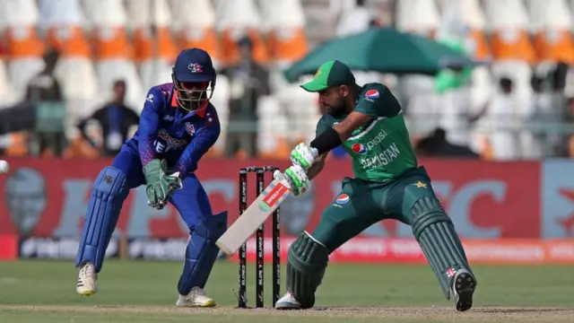 नेपाल के ख़िलाफ़ पहले मैच में कप्तान बाबर आज़म ने 131 गेंदों पर 151 रनों की पारी खेली