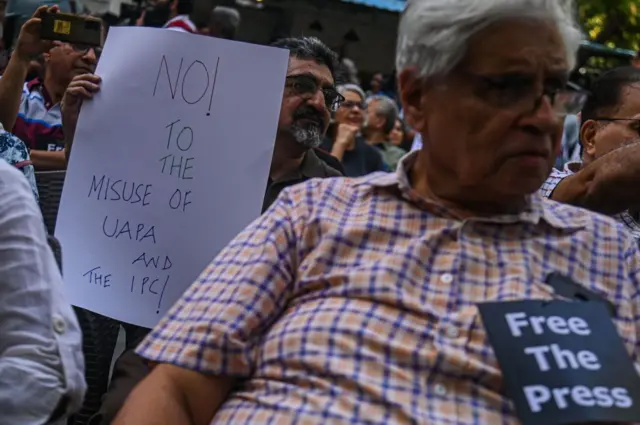 সম্পাদকের গ্রেপ্তারী ও সাংবাদিকদের বাড়িতে তল্লাশি বিরুদ্ধে প্রধান বিচারপতিকে চিঠি লিখেছে বেশ কয়েকটি সাংবাদিক সংগঠন