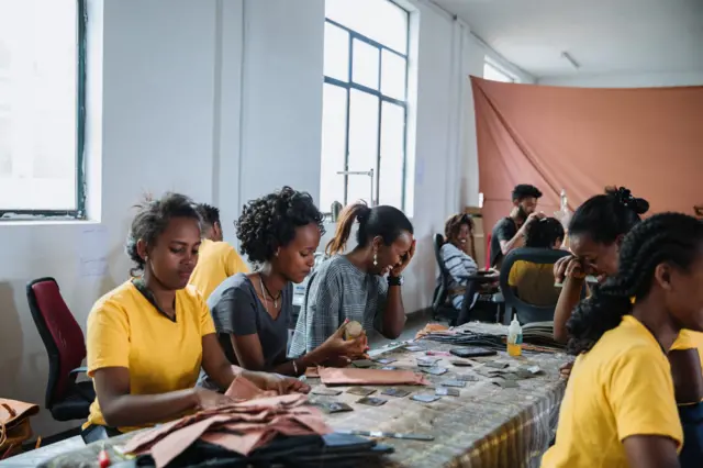 80% ሰራሕተኛታት እቲ ትካል ደቂ ኣንስትዮ እየን 