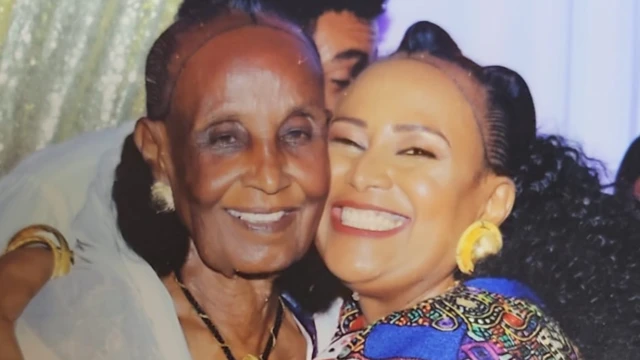 ኣዲስ ምስ ወላዲት ኣዲኣ