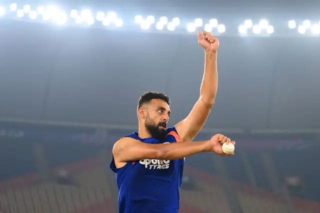 டி20 உலகக்கோப்பை, இந்தியா - தென்னாப்பிரிக்கா, வருண் சக்கரவர்த்தி