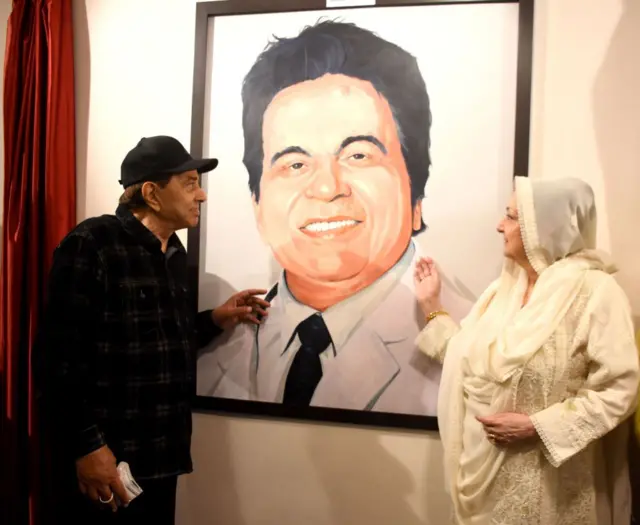 બીબીસી ગુજરાતી, ગુજરાત, બીબીસી, અમદાવાદ, ધર્મેન્દ્ર, બોલીવૂડ, ફિલ્મજગત, ફિલ્મ