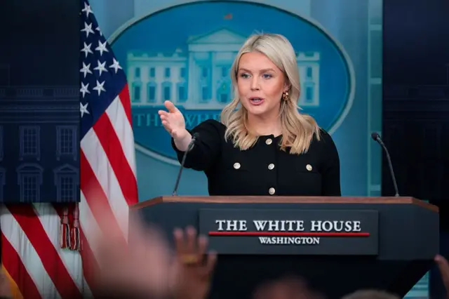 வெள்ளை மாளிகை ஊடகச் செயலாளர் கரோலின் லீவிட்